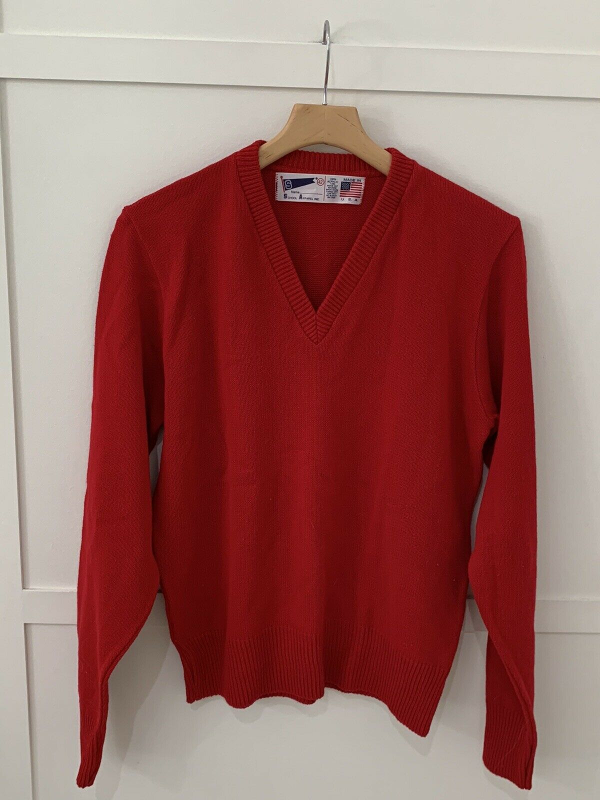 Vintage School Apparel Inc Sweater Sz 42 L Red Euc Vneck Low Pil